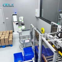 Système de palettisation automatisé flexible avec robot collaboratif à charge utile élevée et vision 2D pour l'industrie chimique et les boissons, à changement rapide