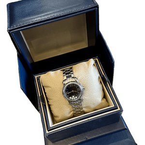 Reloj de Acero Inoxidable para Mujer con Esfera Negra y Detalles de Diamantes Flotantes en la Correa Chopards - Product Image 2