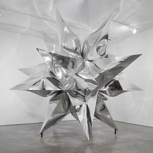 Sculpture d'art moderne célèbre en métal, sculpture d'étoile en acier inoxydable par Frank Stella - Product Image 5