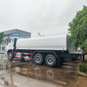 Camión Cisterna de Agua Sinotruk HOWO de 20m3, Camión Regador de Calles 6X4, Camión con Tanque de Pulverización de Agua de 20000 Litros - Product Image 6