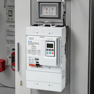 Démarreur progressif série S811 S811+T24N3S 110KW 240A avec unité de commande, pour équipement de levage - Product Image 1