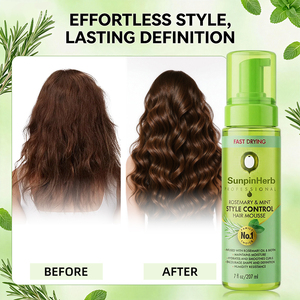 Mousse capillaire bio à séchage rapide et fixation forte, à la menthe et au romarin, pour cheveux bouclés, définition des boucles et réduction des frisottis - Product Image 2