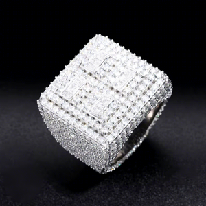 Bague Signet Carrée de Luxe pour Homme, Plaqué Or Rose 18 carats, Diamant de Laboratoire Taille Baguette, Style Hip Hop, Lourde et Imposante, Personnalisable - Product Image 2