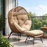 Fauteuil œuf en rotin d'extérieur, directement de l'usine, autoportant, en rotin PE, avec ottoman et coussin épais en polyester pour balcon et jardin