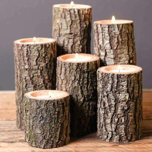 Ensemble de porte-bougies en bois rustique avec texture d'écorce naturelle, hauteurs variées et lueur chaude, parfait pour une décoration intérieure chaleureuse - Product Image 3