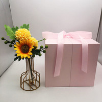 Vente en gros, logo personnalisé, cadeau de saint-valentin, vraie fleur immortelle naturelle éternelle, décor de Roses conservées dans une boîte de cœur magique carrée