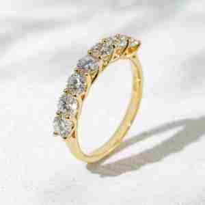 Bagues de fiançailles et de mariage style princesse en or massif 18 carats avec diamants de laboratoire, tendance Starsgem Jewelry. - Product Image 2