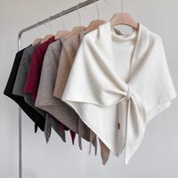 Vente en gros – Nouveauté 2025 – Châle pull confortable en maille unie – Hauts tricotés à épaules dénudées – Cape poncho triangulaire en pashmina doux pour femme