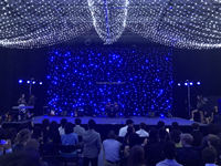 Toile de fond DMX taille personnalisée rideau étoile lumière LED tissu étoile LED pour mariage scène spectacle église