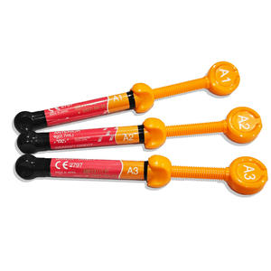 Jeringa de resina compuesta fotocurada GC GRADIA DIRECT 4gm Shade A1 Exp: 2028 - Product Image 2