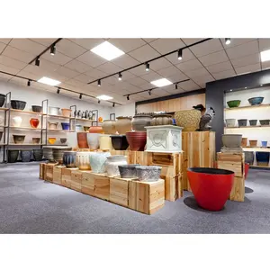 Venta al por mayor biodegradable decoración <span class=keywords><strong>de</strong></span> jardín al aire libre PP PE HDPE maceta <span class=keywords><strong>de</strong></span> plástico maceta <span class=keywords><strong>de</strong></span> barril <span class=keywords><strong>de</strong></span> <span class=keywords><strong>madera</strong></span> diseñado <span class=keywords><strong>para</strong></span> el balcón del hogar - Product Image 6