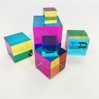 Vente en gros de blocs cubes en résine acrylique de haute qualité Blocs d'affichage en acrylique solide avec LOGO 3D intégré Blocs acryliques personnalisés