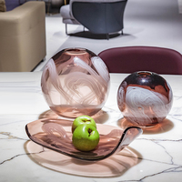 Ensemble de vases en verre soufflé à la main, texture tourbillonnante rose fumée, vase sphérique et plateau à fruits en forme de croissant, Murano, décoration moderne de luxe pour la maison
