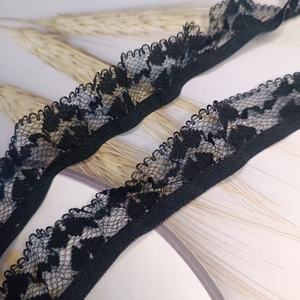 2,5 CM Hochwertige Bestseller Einseitig Gerüschte Satin-Spitze mit Knospen-Design Tüll Glänzende Knospen-Spitzenborte - Product Image 6