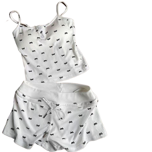 Pijama de Verano para Mujer, Camisola y Pantalones Cortos, Simple, Cómodo, <span class=keywords><strong>con</strong></span> Relleno en el Pecho, Hecho de Seda de Hielo Texturizada - Product Image 1