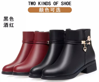 Nouvelle conception, vente en gros d'usine, bottes courtes à talons pour femmes, personnalisées, décontractées, mode classique, avec ceinture en PU et strass, pour garder les pieds au chaud