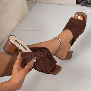 Sandales d'été respirantes à bout carré en maille tricotée, talon moyen épais, grandes tailles pour femmes, vente en gros - Product Image 3