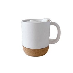 Grande tasse à café en céramique de 15 oz avec fond et couvercle en liège pour maman et papa, cadeau personnalisé pour les amateurs de café, de latte et de thé - Product Image 2