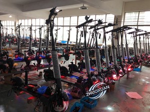 Trottinette électrique tout-terrain pliable 60V 11 pouces à double moteur en alliage d'aluminium pour adultes, pour les trajets en extérieur - Product Image 5