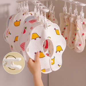 Colgadores de Ropa Creativos de Múltiples Niveles con Pinzas, Tendedero Plegable de Plástico para Toallas y Ropa - Product Image 4