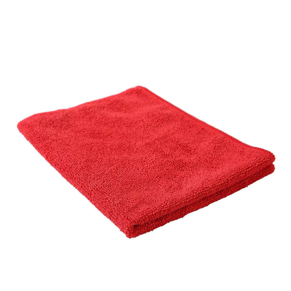 Serviette en microfibre de couleur rouge en gros Chiffon de nettoyage en microfibre magique