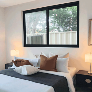หน้าต่างบานเลื่อน UPVC แบบประหยัดพื้นที่ พร้อมรางเลื่อนแบบดั้งเดิม กระจกสองชั้น ได้รับมาตรฐาน สำหรับอาคารโบราณ - Product Image 2