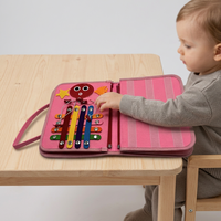 Livre d'activités personnalisable en feutre doux pour bébé, livre silencieux Montessori, jouet sensoriel d'apprentissage précoce avec autocollants magiques pour enfants et tout-petits