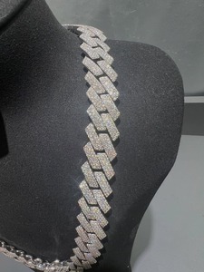 สร้อยคอคิวบันเงินแท้ 925 คุณภาพสูง ประดับด้วยมอสซาไนต์ เหมาะสำหรับเป็นเครื่องประดับงานแต่งงานหรือของขวัญวันครบรอบ มีจำหน่ายในราคาส่งออก - Product Image 4