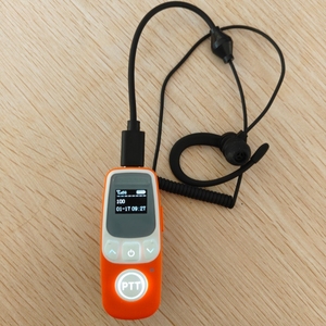 <span class=keywords><strong>Radio</strong></span> U5 4GPOC Económico, Mini Walkie Talkie Ultraligero con Gancho para <span class=keywords><strong>la</strong></span> Oreja, Comunicación Global sin Límite de Distancia, Comunicación Manos Libres - Product Image 3