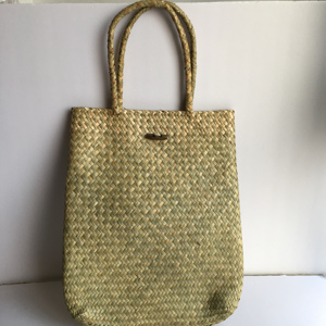 Sacs de plage en paille naturelle pour l'été, grands sacs fourre-tout tissés à la main, sacs à main de voyage pour femmes, sacs de shopping vintage de créateurs - Product Image 4