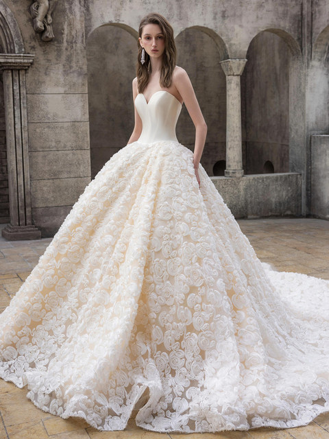 S2326Y Luxury Satin Wedding Dress French Elegance Strapless High-End Custom Floral Princess Style Bridal Gown 2026 New Arrival