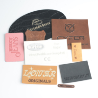 Étiquettes personnalisées 2D 3D en PU écologique, couleur personnalisée, logo découpé au laser, autocollantes, gaufrées, pour panneaux, casquettes, chapeaux en cuir, patchs