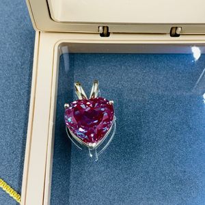 Collar de Oro Sólido de 18K y 14K con Corazón para Mujer, Gema de Alejandrita con Corte Corazón de 15 Quilates, Estilo Clásico para Boda - Product Image 6