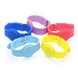 SUNLAN all'ingrosso promozionale NFC braccialetti natale rosso toro vinile di plastica con tessuto elastico evento RFID <span class=keywords><strong>Silicone</strong></span> per alberghi - Product Image 4
