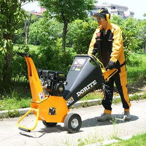 2024 ขายร้อนรถแทรกเตอร์ไม้ Chipper สาขาต้นไม้ shredder trituradora de ramas de arbol สาขาต้นไม้เครื่องบด Mulcher Chipper