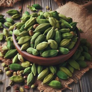 Gousse de cardamome verte, épices séchées en sac en coton, graines aromatiques naturelles pour la cuisine et le thé, DALAI IMPEX Orissa - Product Image 3