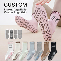 Chaussettes de yoga et de pilates pour femmes de haute qualité, motif à carreaux, tricotées, antidérapantes, avec logo personnalisé