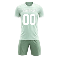2026 Neu eingetroffen: Hochwertige, atmungsaktive Fußballtrikots aus 100 % Polyester mit umweltfreundlichen Ärmeln und Jacquard-Mesh-Gewebe für Reise-Teams
