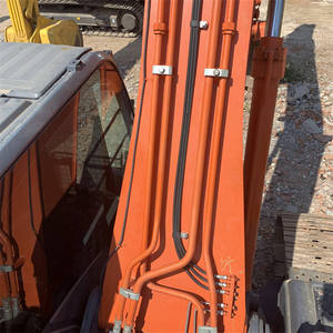 รถขุดไฮดรอลิกแบบตีนตะขาบมือสอง ฮิตาชิ ZX240 รุ่นปี 2017 ความจุบุ้งกี๋ 1.2 เมตร พร้อมมอเตอร์และปั๊มเป็นส่วนประกอบหลัก - Product Image 5