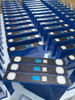 Nouveau YIWEI 150ah coque carrée en aluminium lithium fer phosphate 3.2V stockage d'énergie RV batterie de véhicule électrique