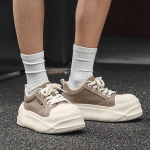 Nouveaux mocassins pour hommes, chaussures d'été en maille respirante, semelles épaisses, talons surélevés, chaussures décontractées élégantes, adaptées aux hommes, polyvalentes et tendance - Product Image 2