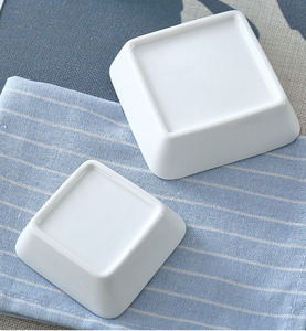 Fábrica Hot Sale Small Storage <span class=keywords><strong>Bowl</strong></span> quadrado <span class=keywords><strong>Sauce</strong></span> Bowls Heath Cerâmica Açúcar Cerâmica Chip e Dip <span class=keywords><strong>Bowl</strong></span> para Hotel e Casa - Product Image 4