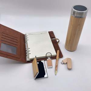 Artículos Promocionales Únicos: Sets de Cuadernos de Madera, Bolígrafos y Tazas Térmicas con Porta Tarjetas de Visita/USB y Llavero para Regalos - Product Image 3