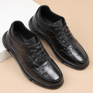 รองเท้าโลฟเฟอร์แบบสวมสำหรับผู้ชายรุ่นใหม่ ดีไซน์ลายหนังนกกระจอกเทศ น้ำหนักเบา วัสดุ PU เหมาะสำหรับใส่ทำงานและโอกาสทางการ - Product Image 4