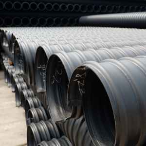 Труба дренажная гофрированная JinYiOu из ПНД/ПЭ, армированная стальным поясом, устойчивая к давлению, SN12.5, с гладкой внутренней стенкой, высокопрочная - Product Image 4