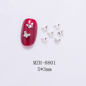 Vente en gros de breloques pour ongles en alliage métallique 3D MINI en forme de papillon pour la décoration des ongles - Product Image 6