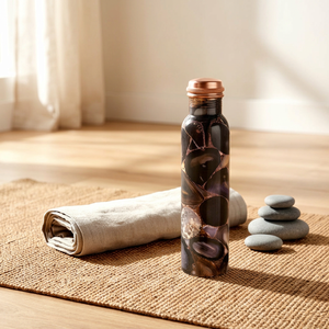 Botella de agua de cobre con estampado de mármol moderno, elegante y ecológica, ideal para senderismo, yoga, gimnasio e hidratación diaria. - Product Image 1