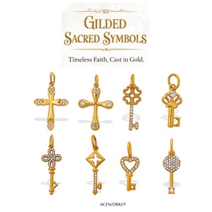 Symboles sacrés dorés |   Pendentif Clé Croix en Acier Inoxydable Plaqué Or PVD 18K avec Breloque Foi |   Imperméable, hypoallergénique et durable - Product Image 4