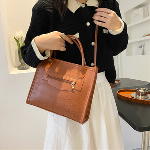 <span class=keywords><strong>Sac</strong></span> fourre-tout <span class=keywords><strong>noir</strong></span> effet <span class=keywords><strong>croco</strong></span> pour femme, <span class=keywords><strong>sac</strong></span> à main à poignée supérieure, <span class=keywords><strong>sac</strong></span> à bandoulière, <span class=keywords><strong>sac</strong></span> de cérémonie Sunday Best, grand espace, avec fermeture éclair, 2026 - Product Image 2