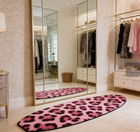 Tapis découpé sur mesure avec motif de dessin animé et logo